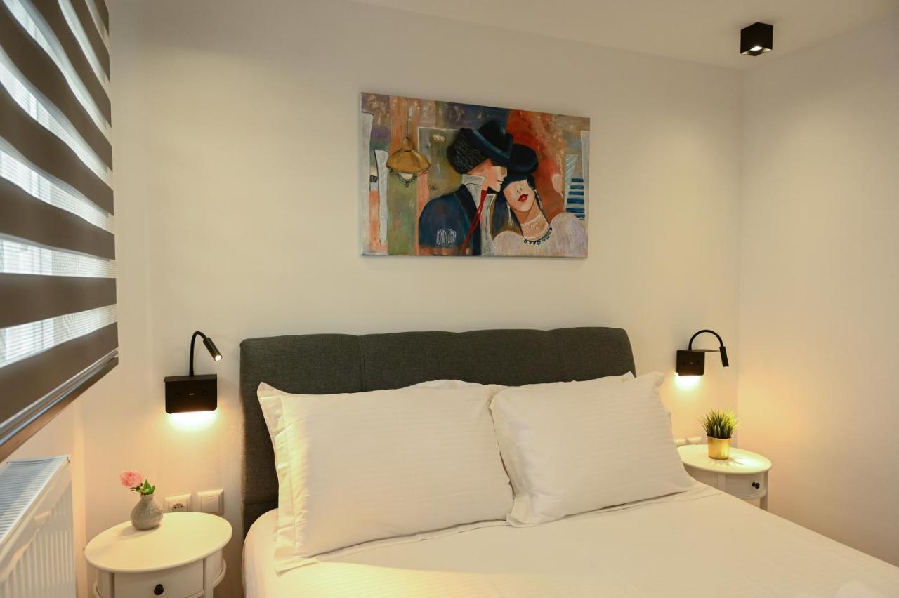 Larisa Hospitality I - Roof Top Apartment - With Free Parking Exteriör bild