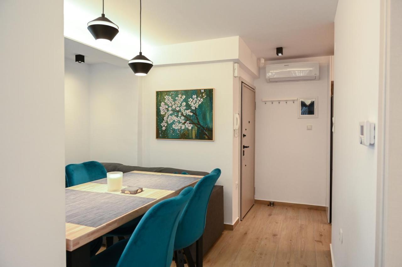 Larisa Hospitality I - Roof Top Apartment - With Free Parking Exteriör bild