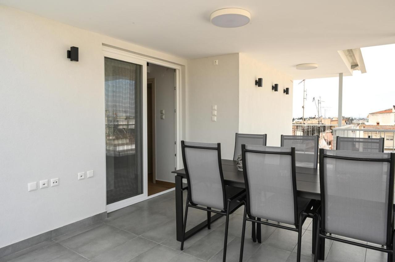 Larisa Hospitality I - Roof Top Apartment - With Free Parking Exteriör bild